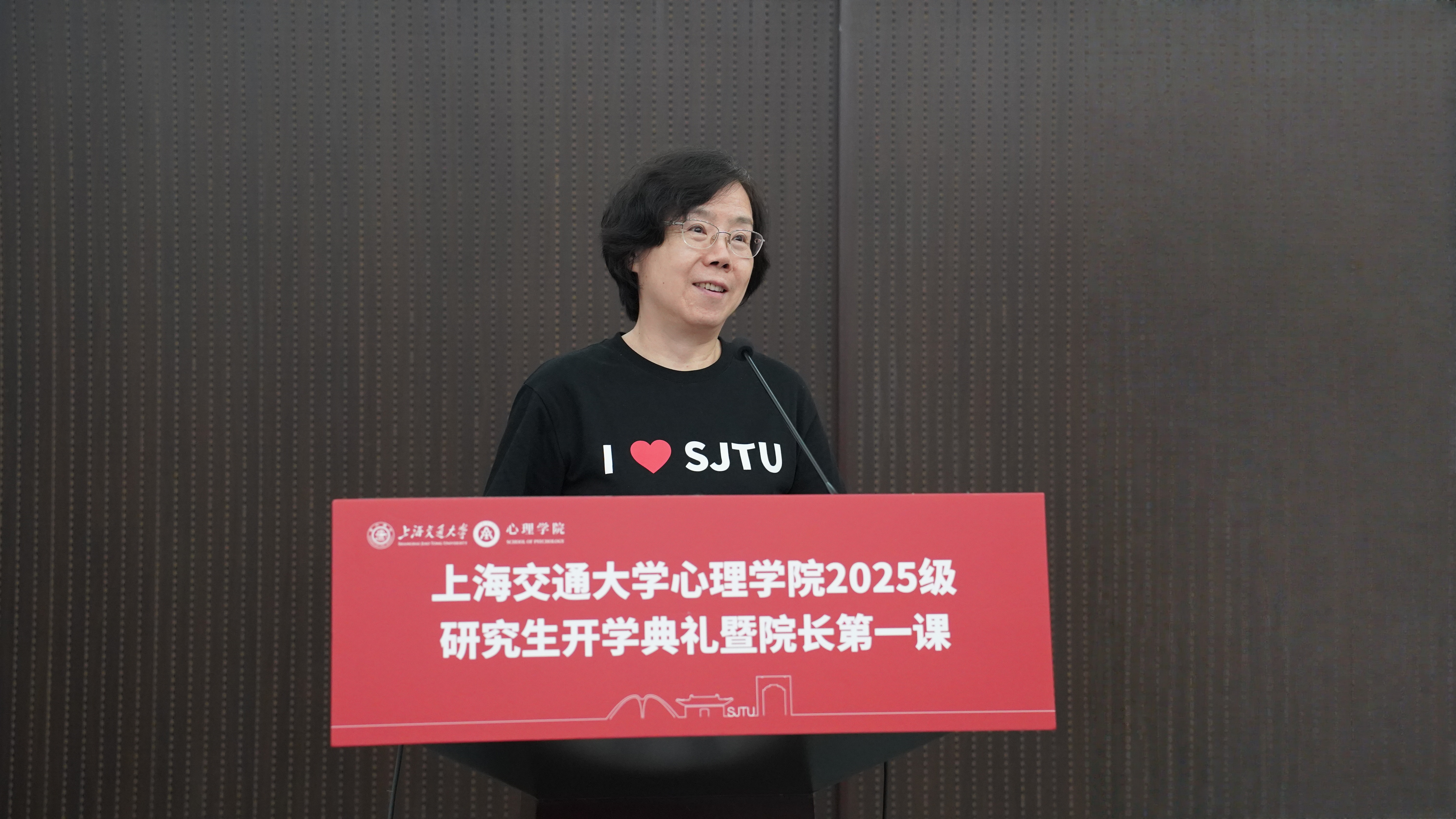 1758524460228931.jpg 1758524460228931.jpg